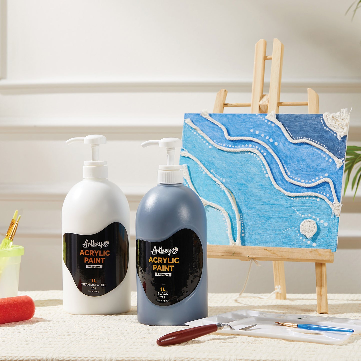 Black Acrylic Paint - 1L / 33.8 fl oz